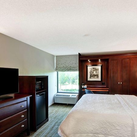 Hampton Inn Charlotte-Гастония Экстерьер фото
