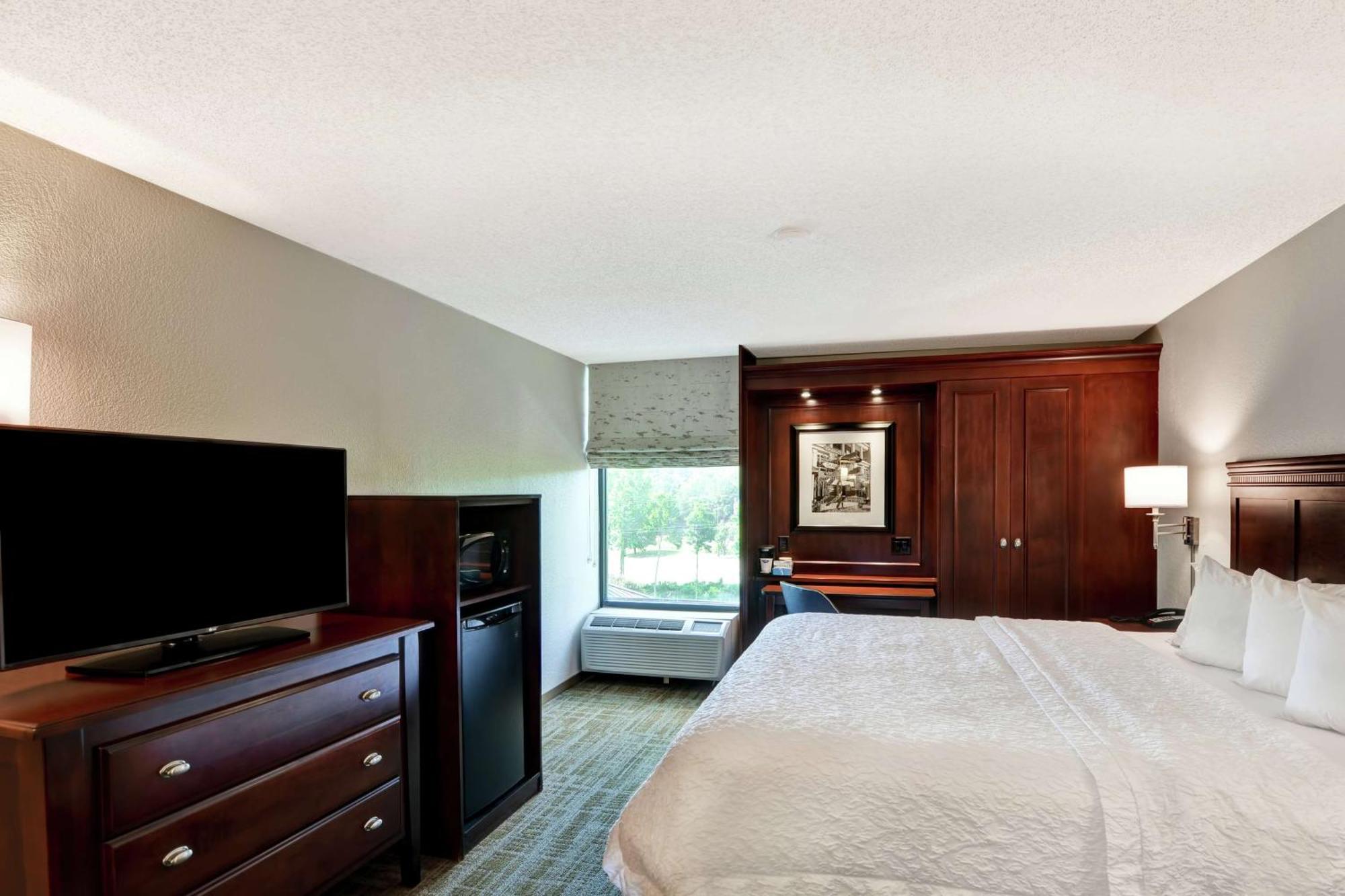 Hampton Inn Charlotte-Гастония Экстерьер фото