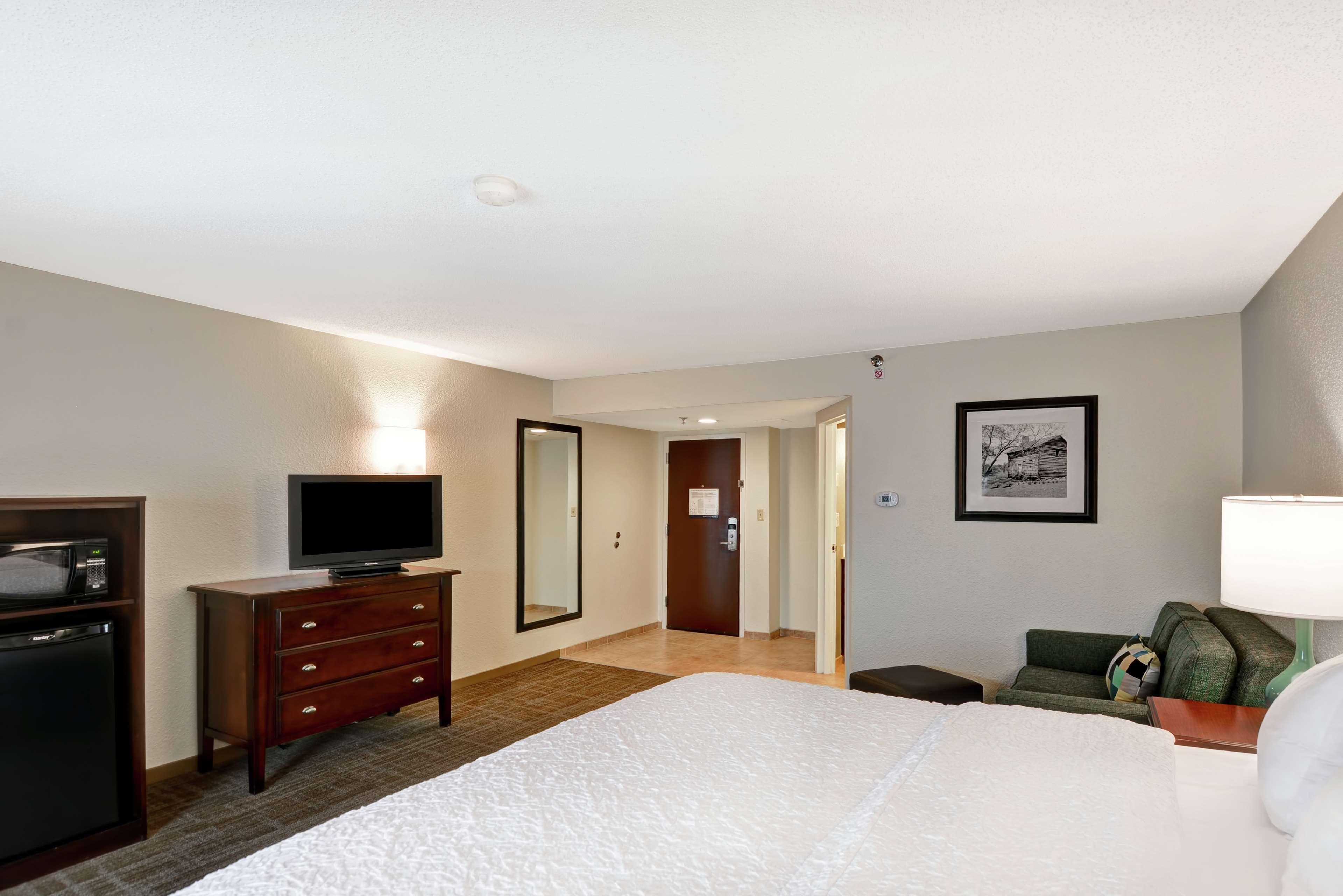 Hampton Inn Charlotte-Гастония Экстерьер фото