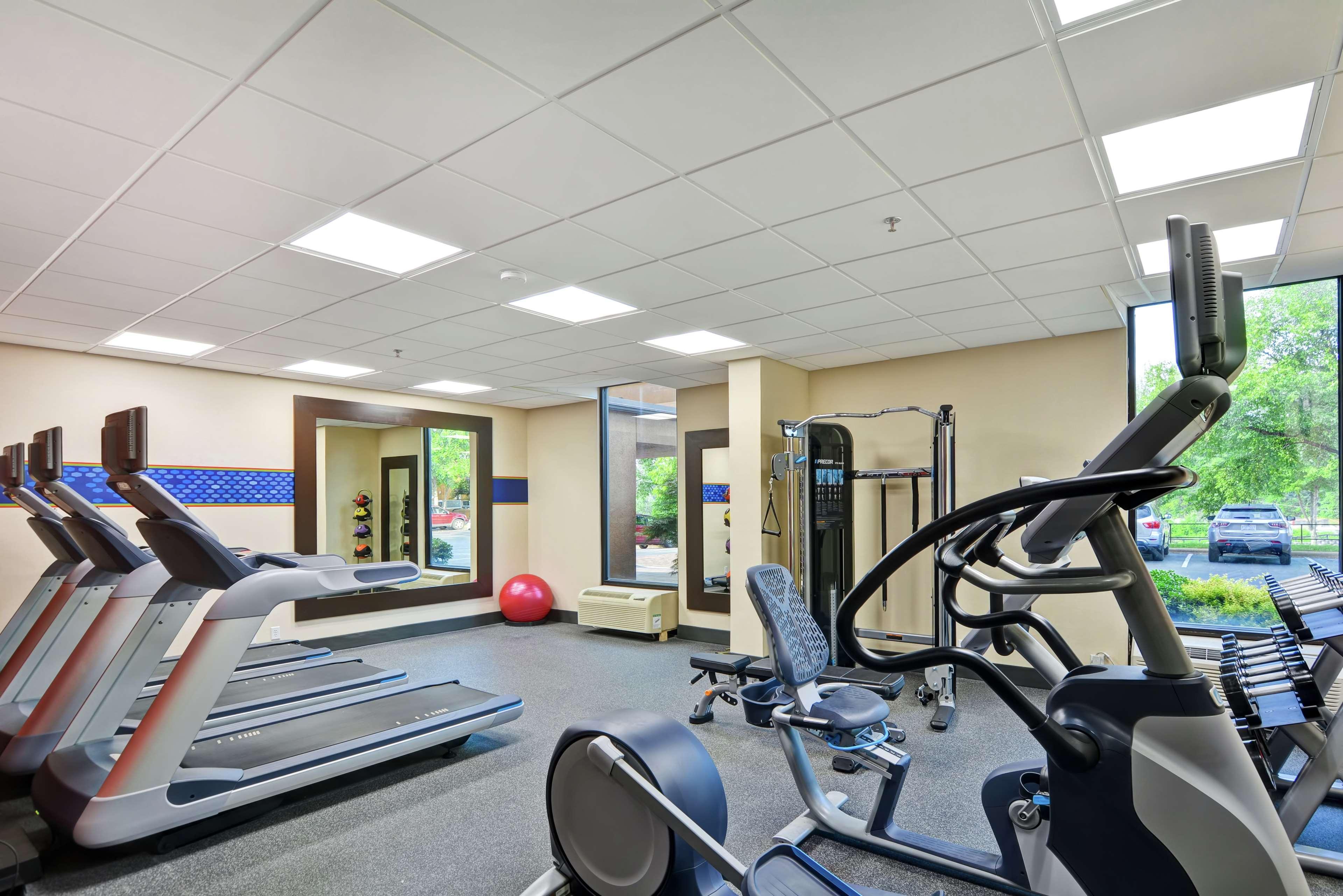 Hampton Inn Charlotte-Гастония Экстерьер фото
