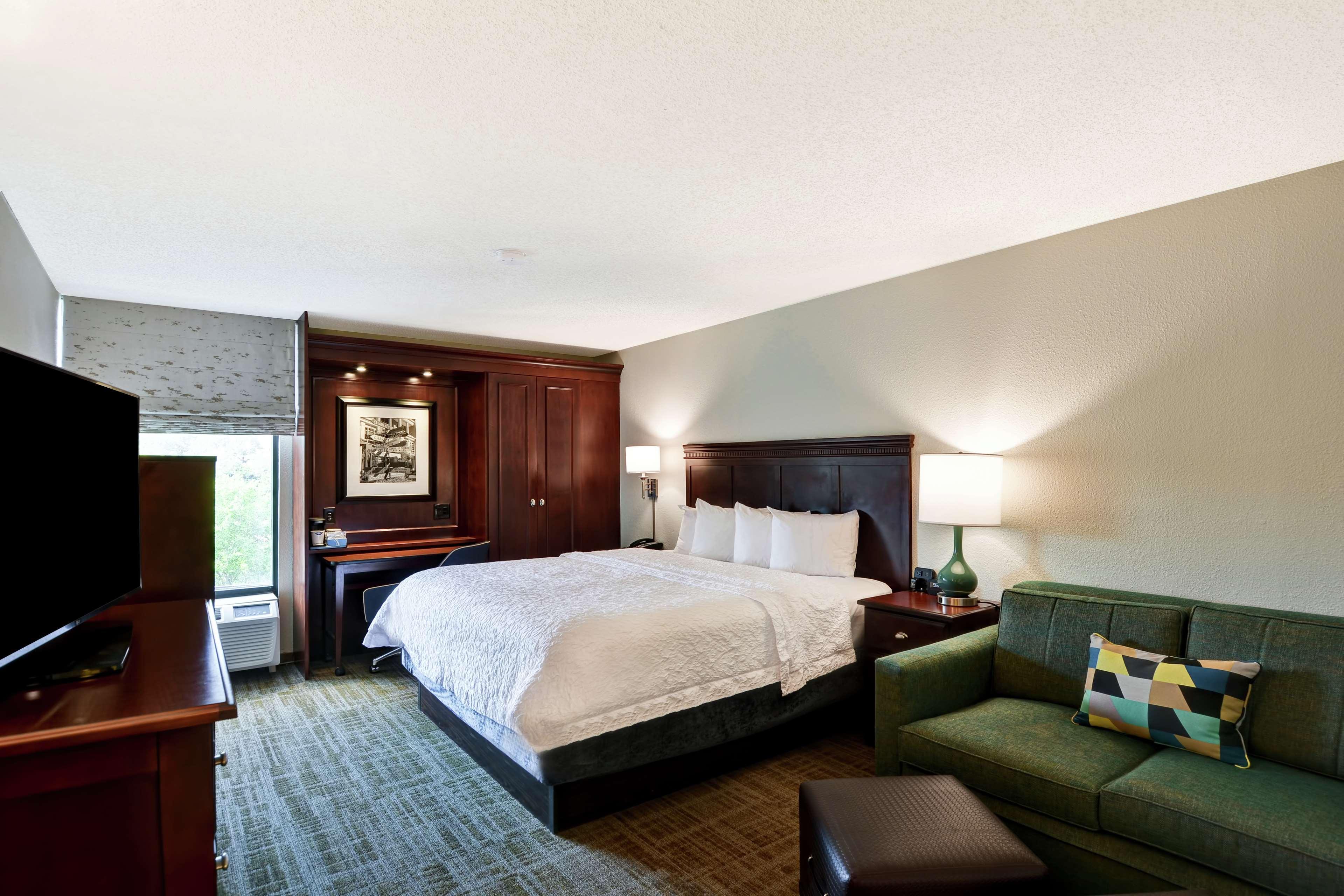 Hampton Inn Charlotte-Гастония Экстерьер фото