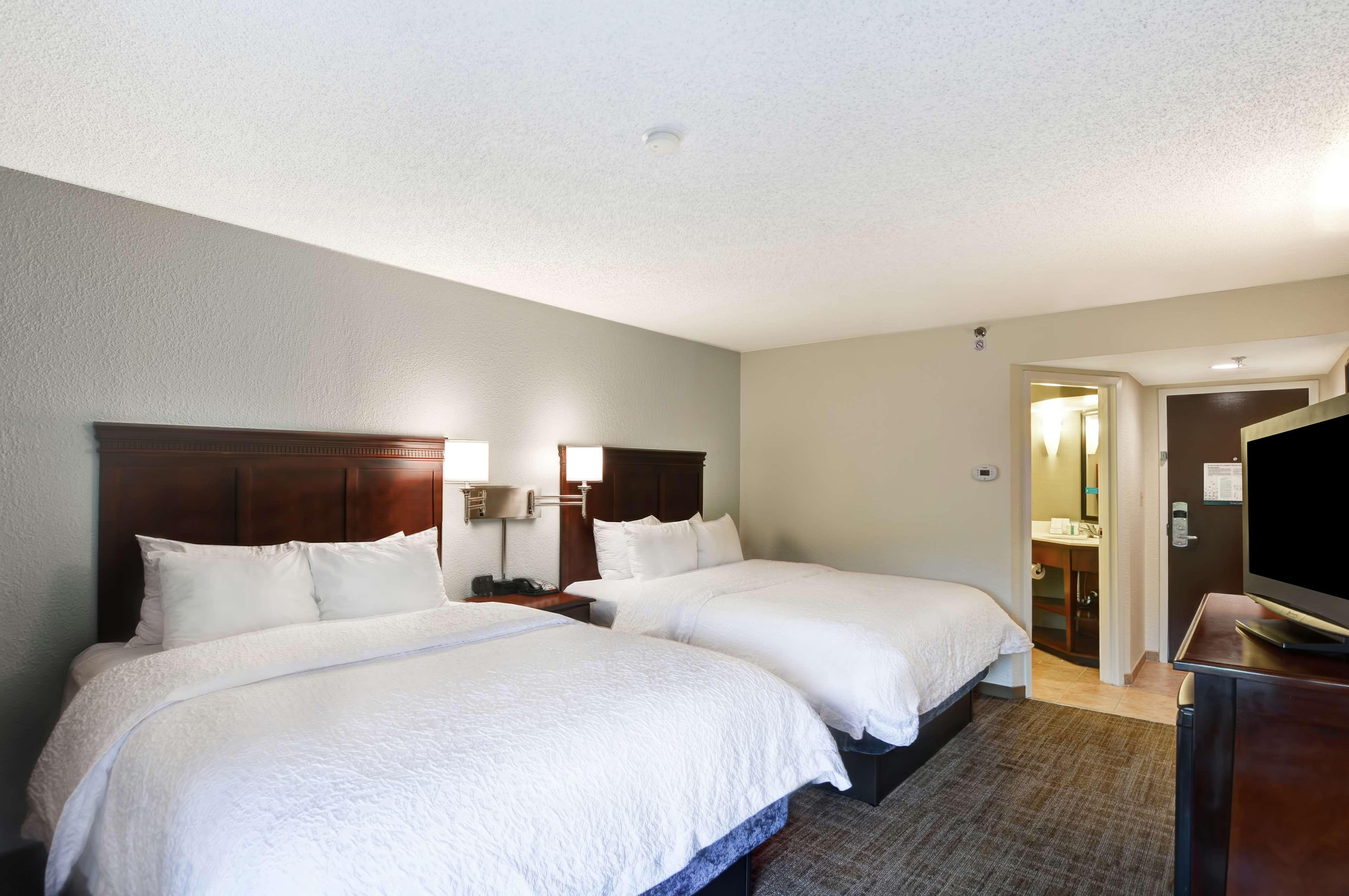Hampton Inn Charlotte-Гастония Экстерьер фото