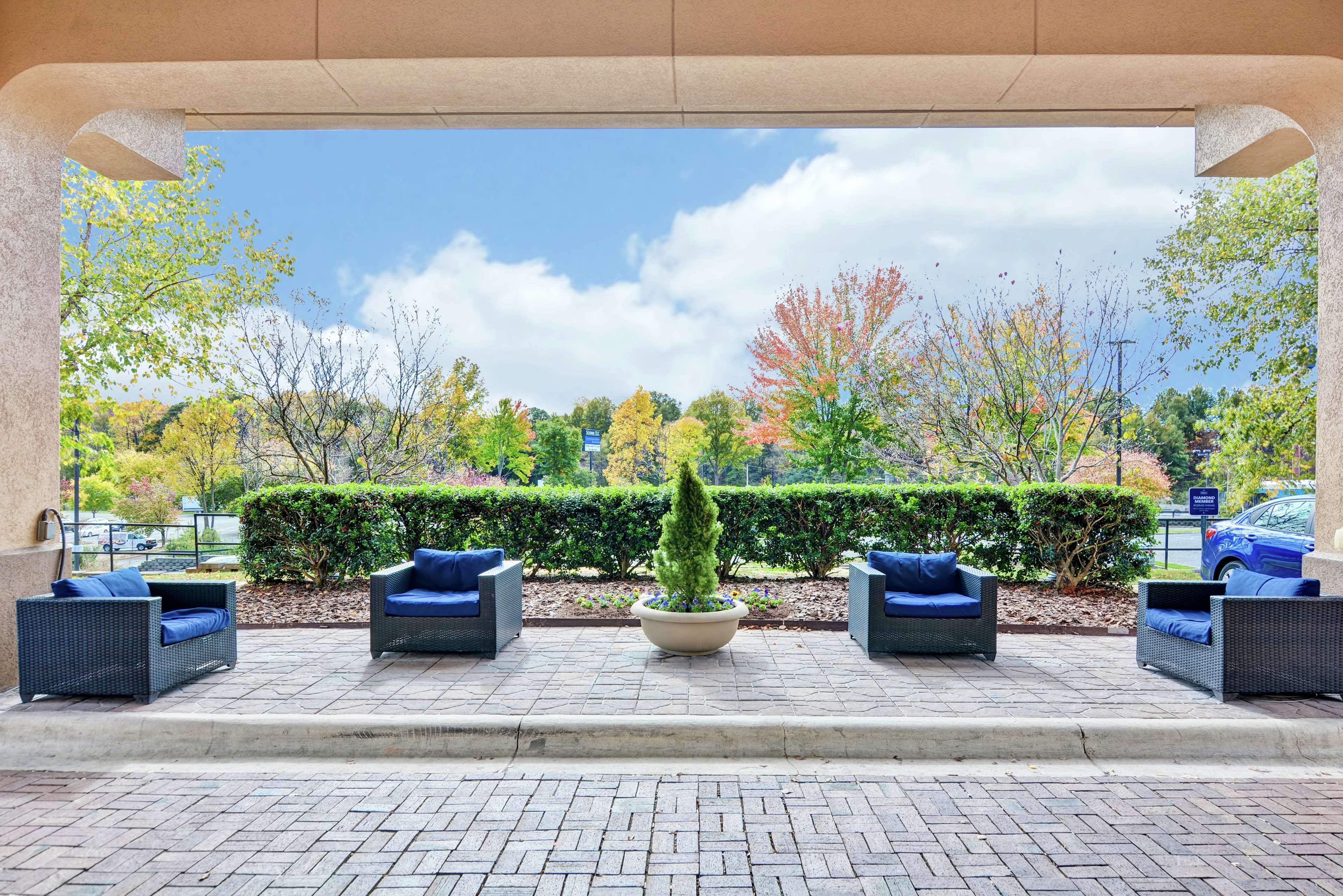 Hampton Inn Charlotte-Гастония Экстерьер фото