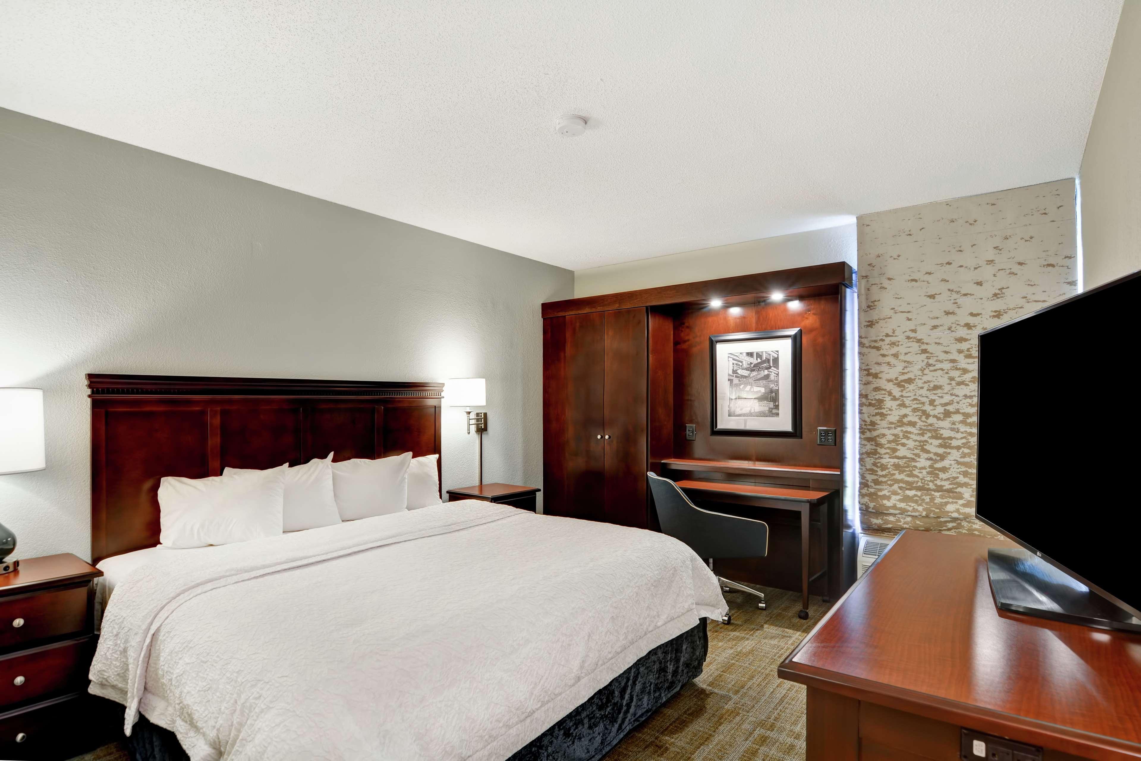 Hampton Inn Charlotte-Гастония Экстерьер фото