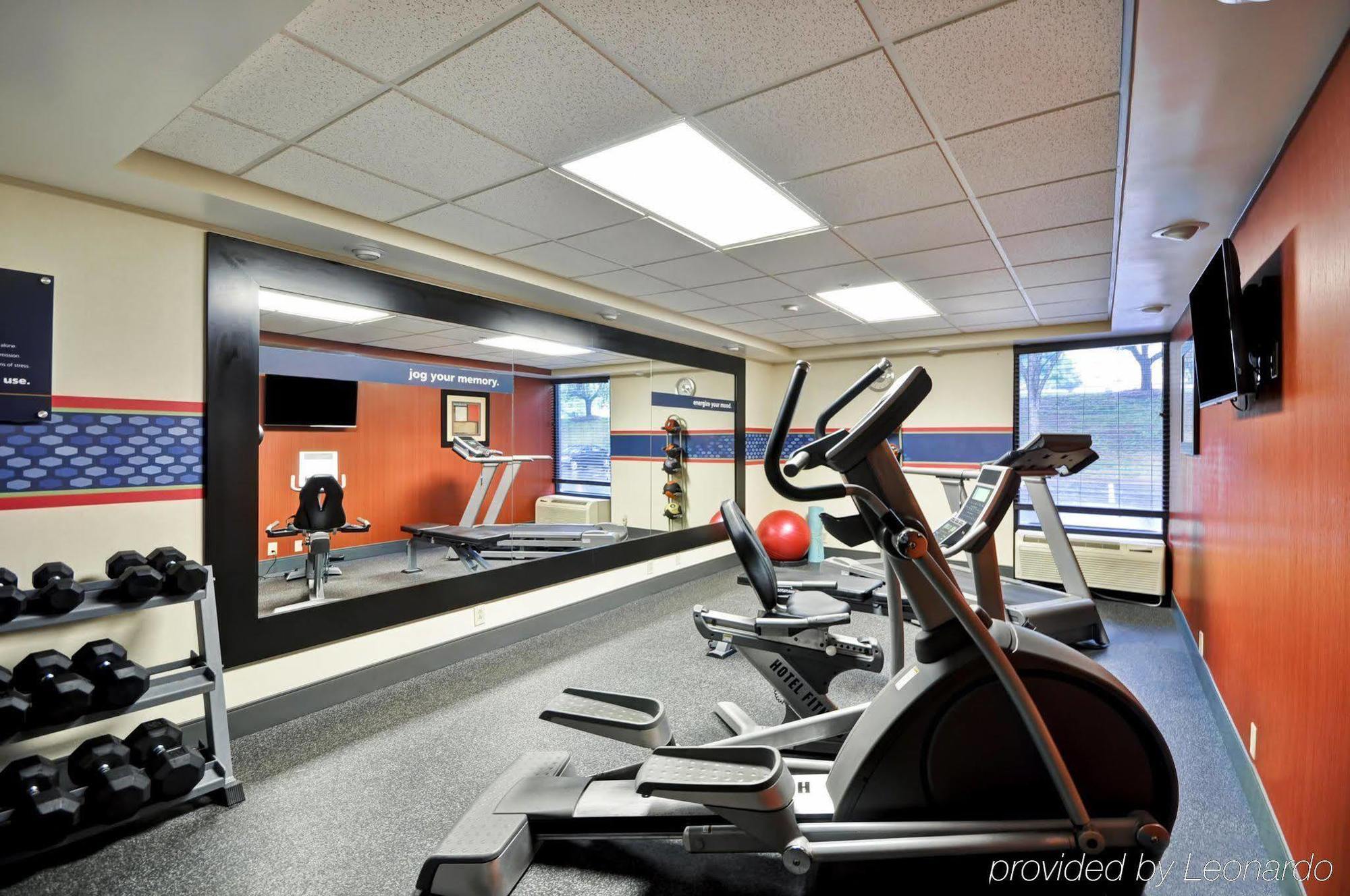 Hampton Inn Charlotte-Гастония Экстерьер фото