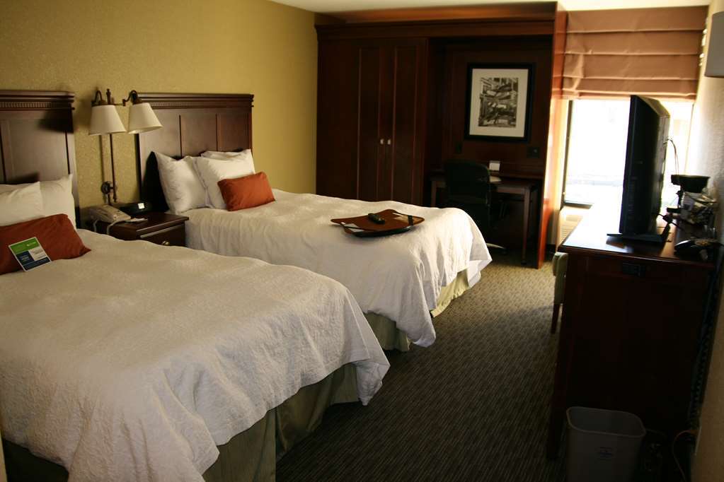 Hampton Inn Charlotte-Гастония Номер фото