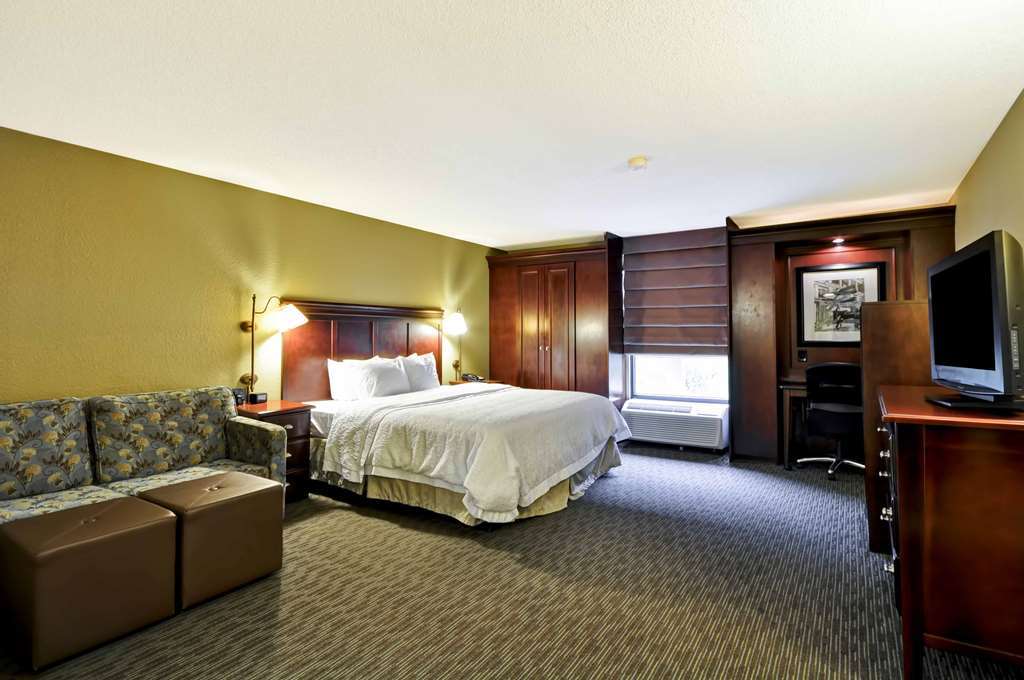 Hampton Inn Charlotte-Гастония Номер фото