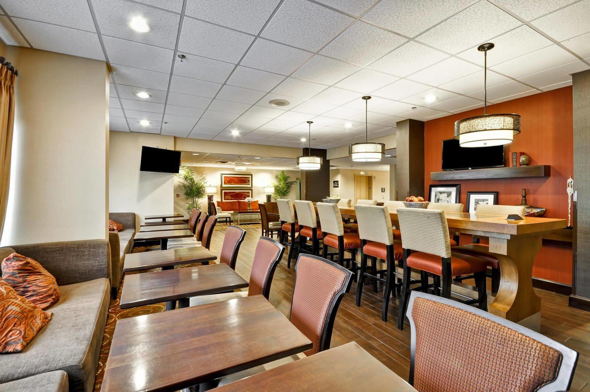 Hampton Inn Charlotte-Гастония Экстерьер фото
