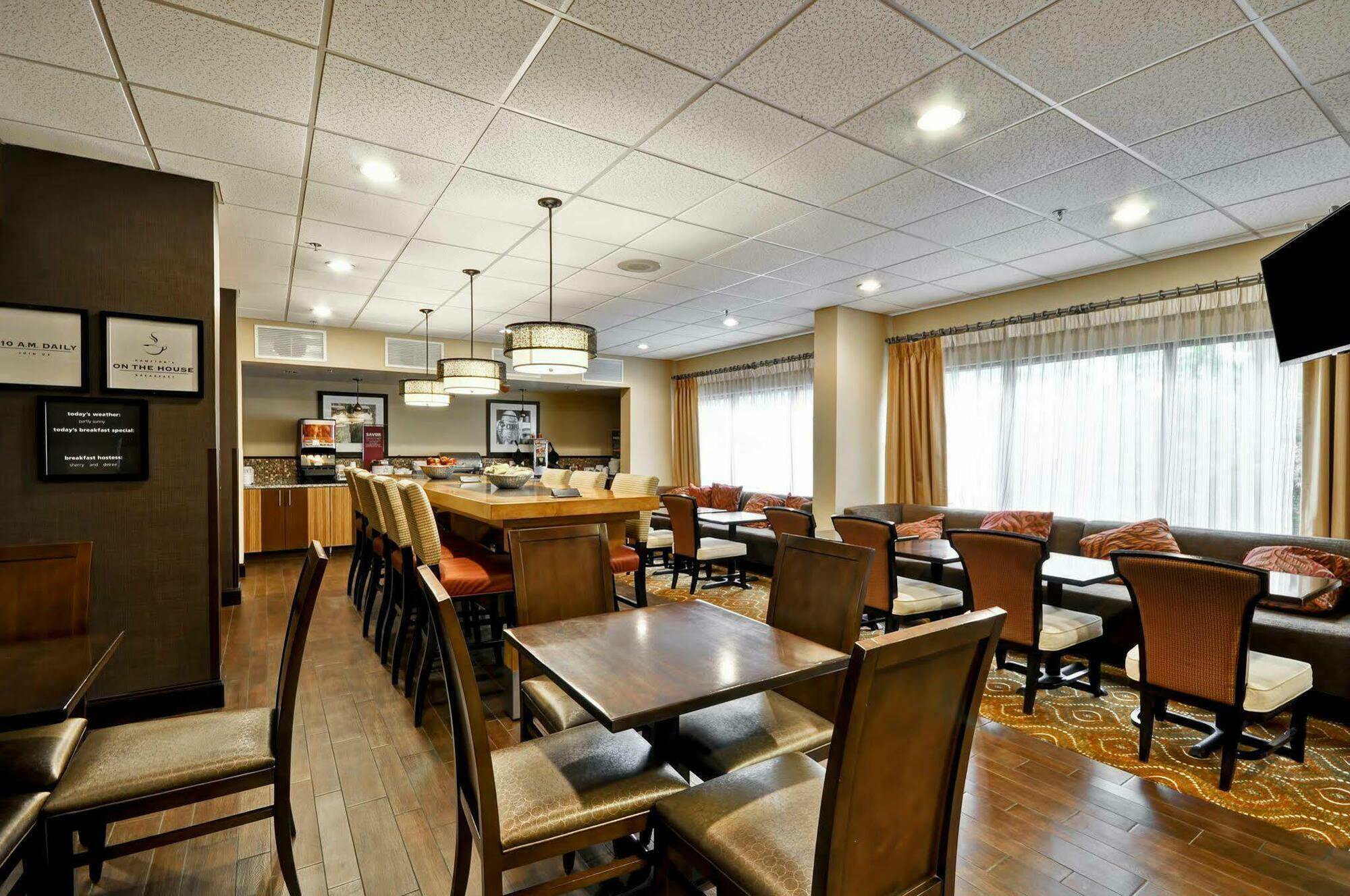 Hampton Inn Charlotte-Гастония Экстерьер фото