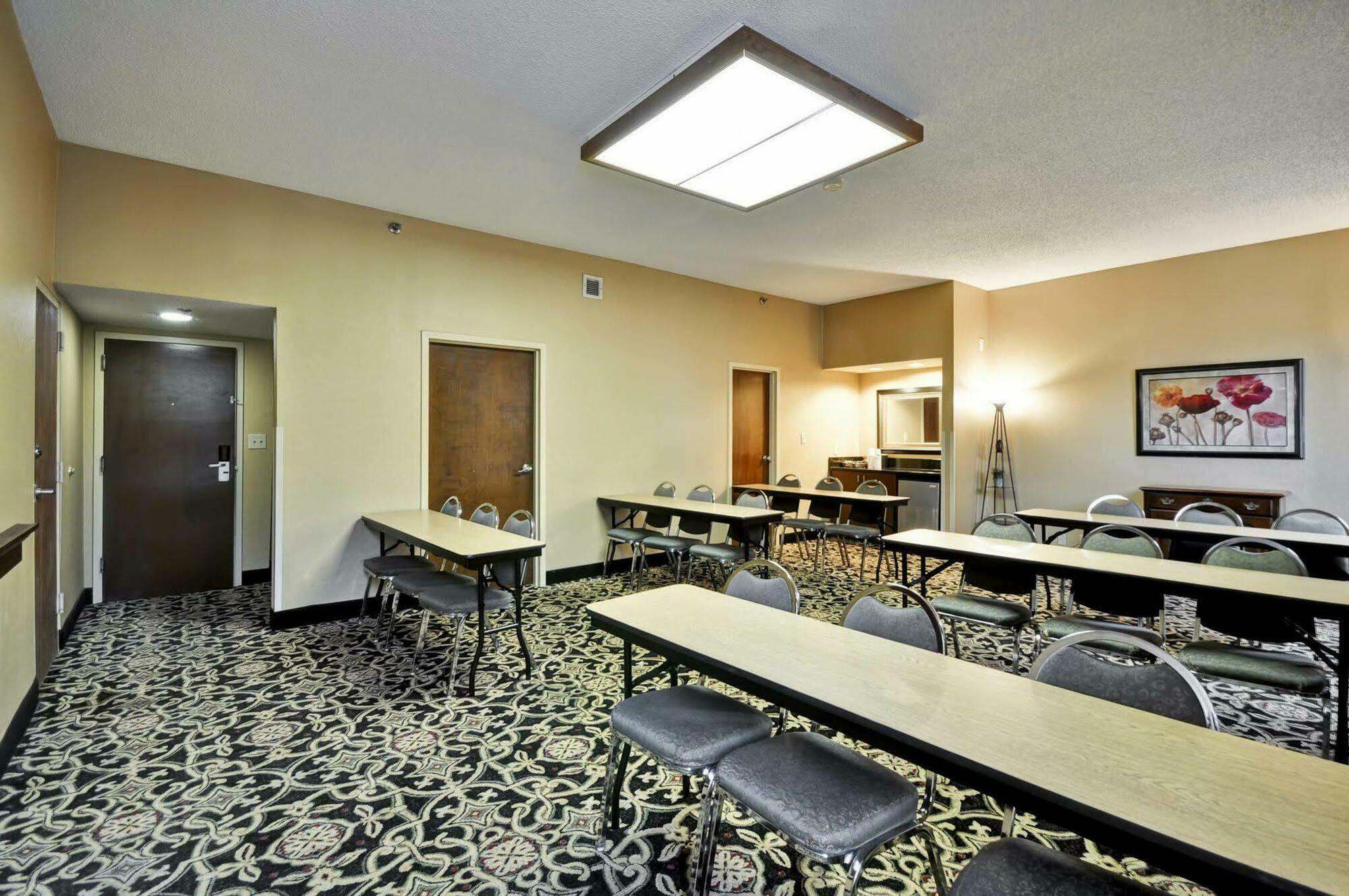 Hampton Inn Charlotte-Гастония Экстерьер фото